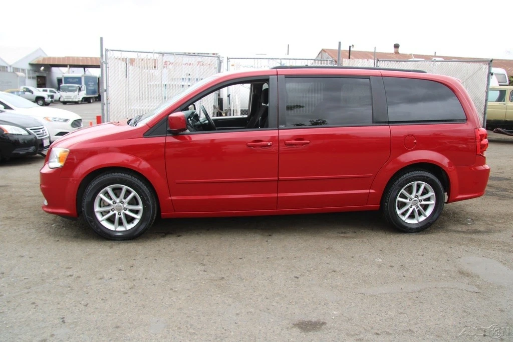 2013 Dodge Caravan - Image 3 of 21