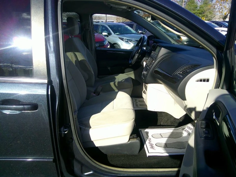 2013 Dodge Caravan - Image 12 of 21