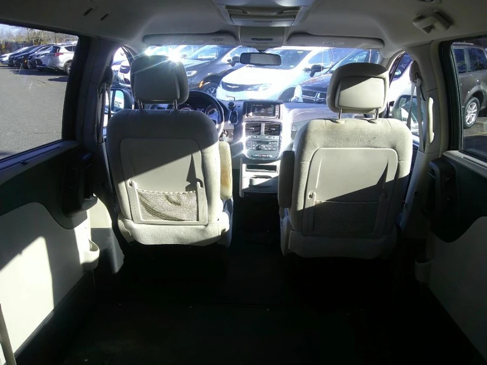 2013 Dodge Caravan - Image 4 of 21