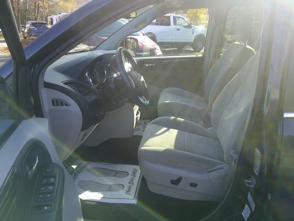 2013 Dodge Caravan - Image 11 of 21
