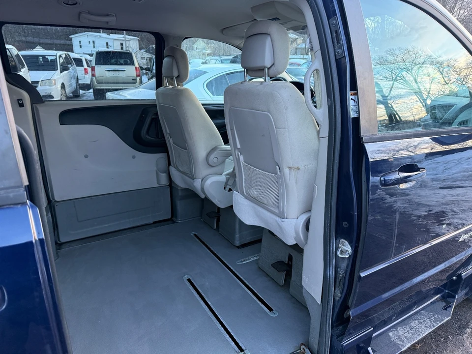 2013 Dodge Caravan - Image 15 of 20