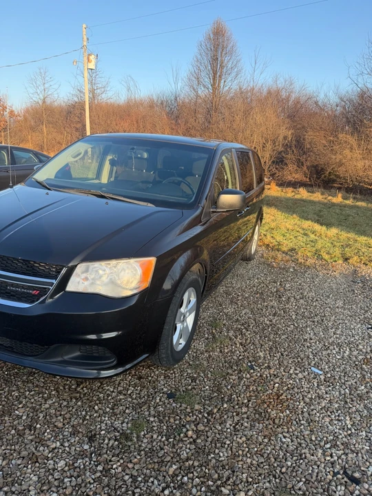 2013 Dodge Caravan - Image 3 of 11