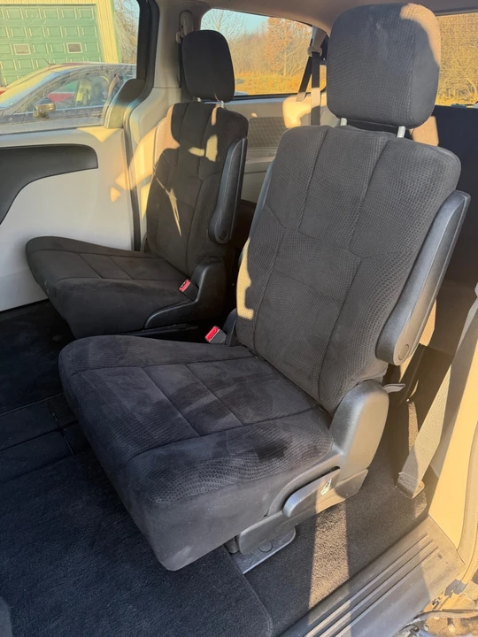 2013 Dodge Caravan - Image 11 of 11