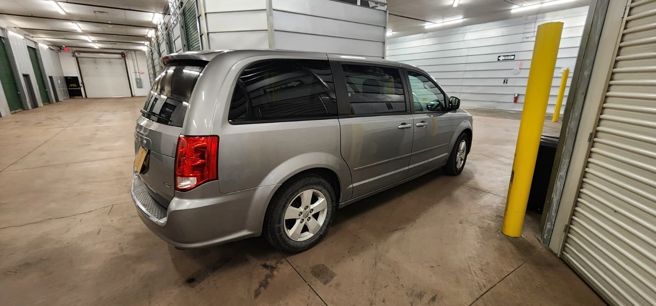 2013 Dodge Caravan - Image 3 of 20