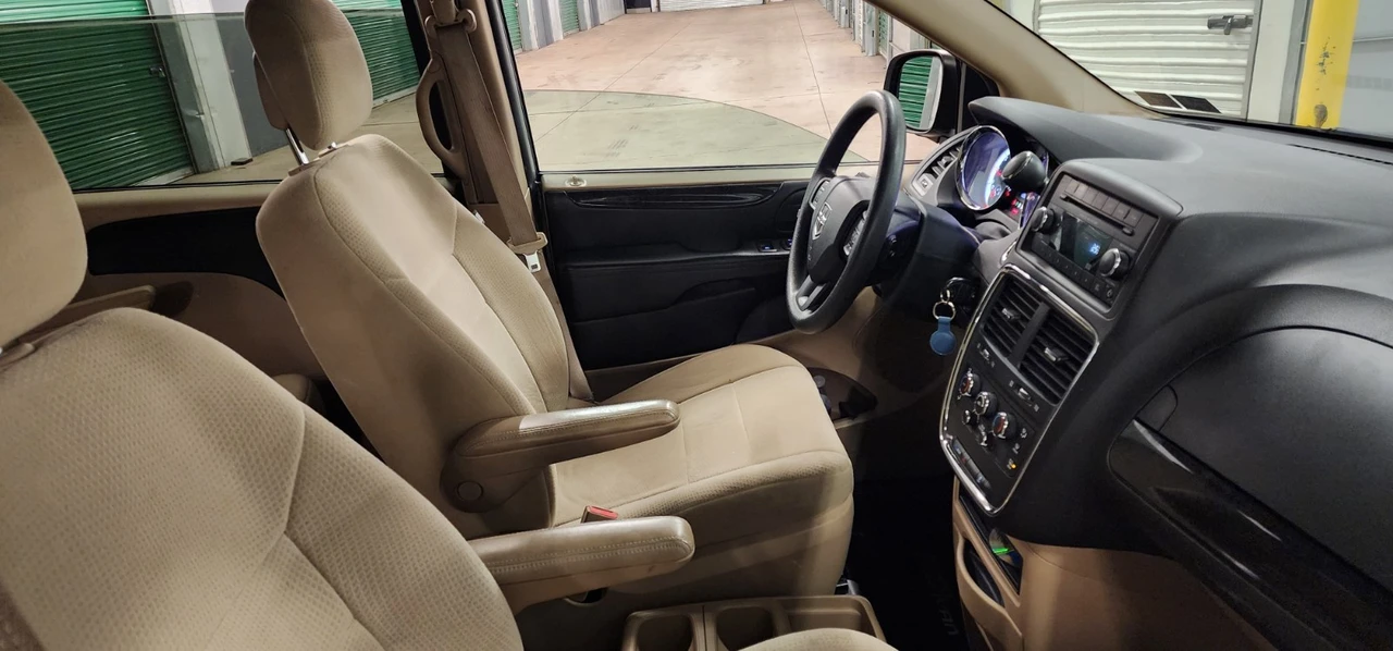 2013 Dodge Caravan - Image 7 of 20