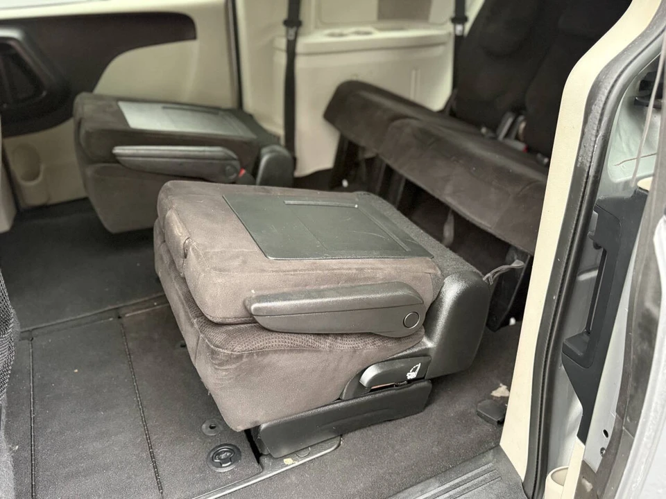 2013 Dodge Caravan - Image 14 of 21