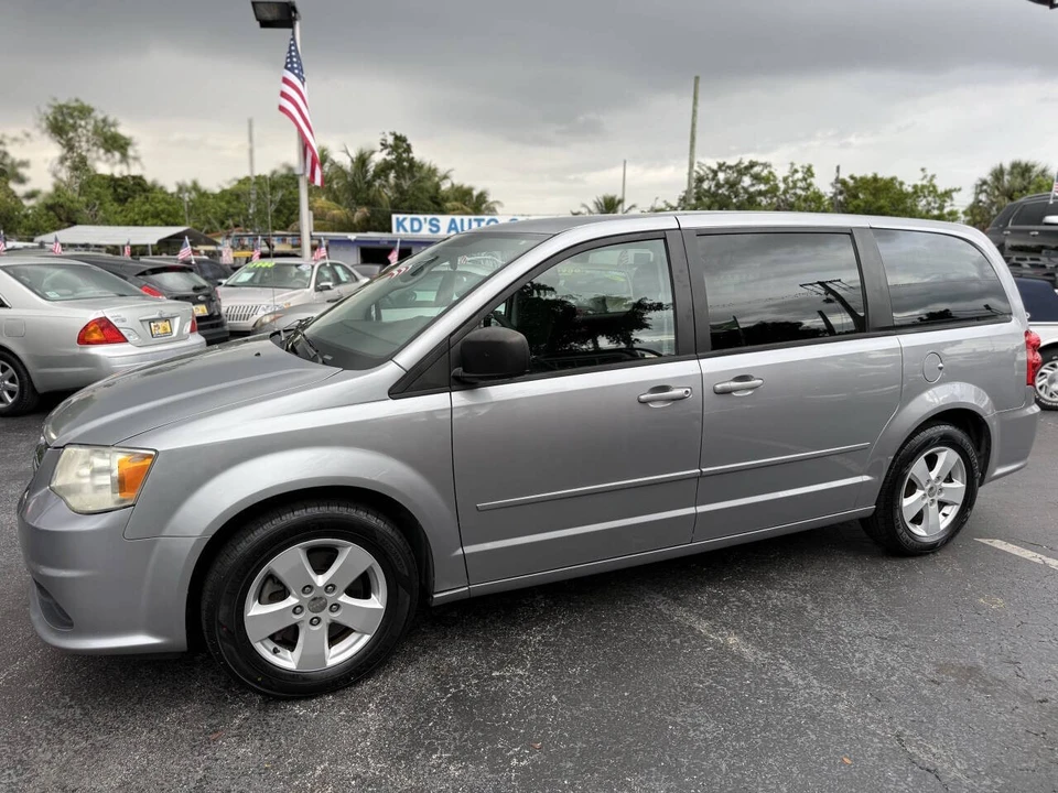 2013 Dodge Caravan - Image 4 of 21
