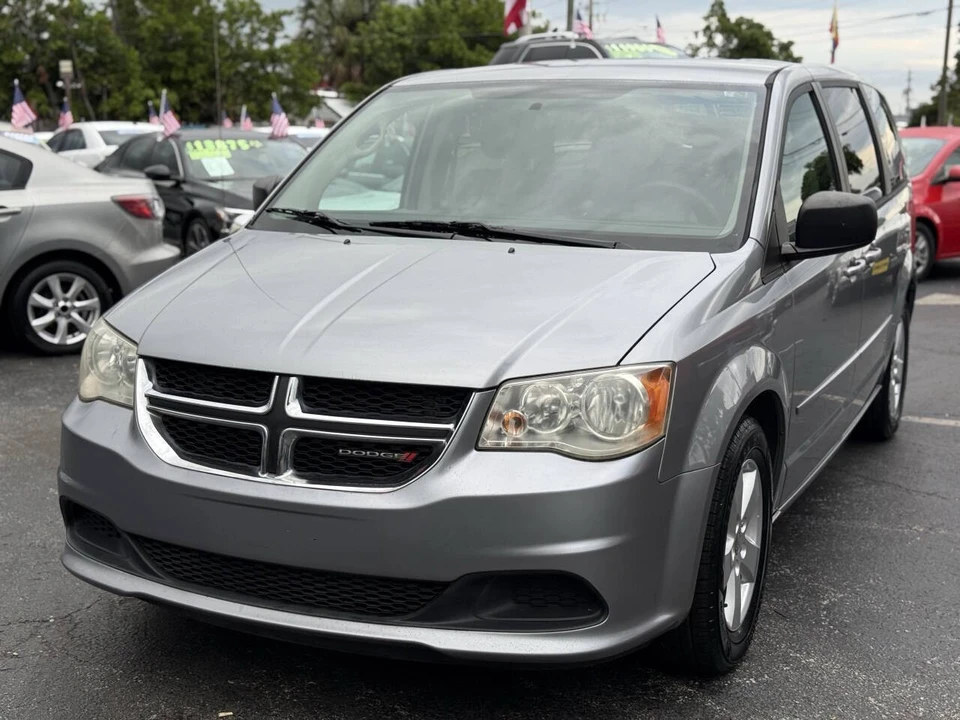 2013 Dodge Caravan - Image 2 of 21