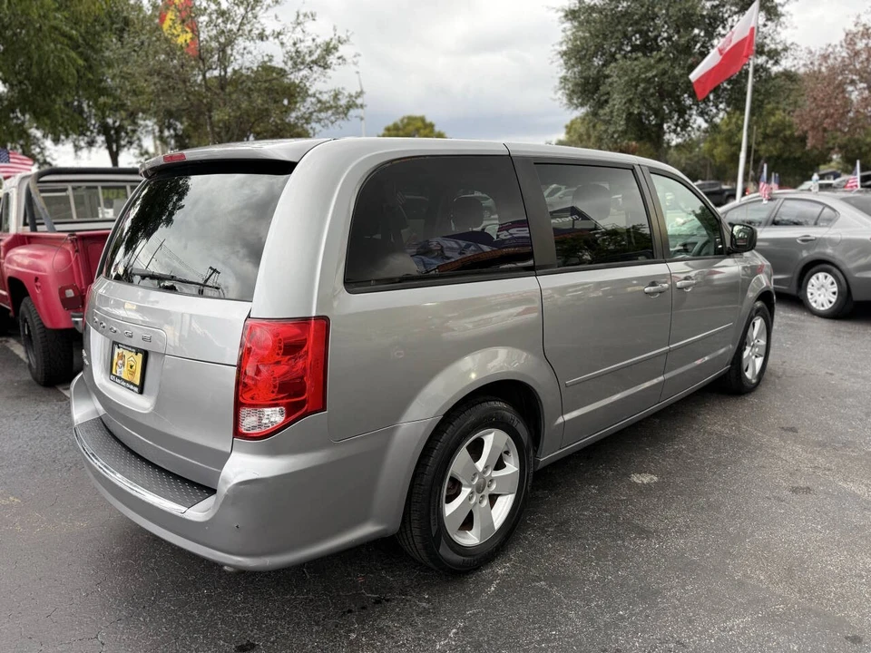 2013 Dodge Caravan - Image 7 of 21