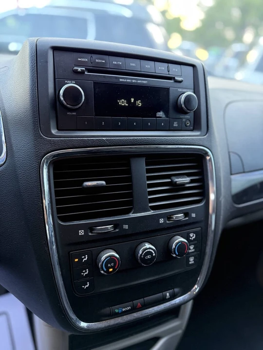 2013 Dodge Caravan - Image 12 of 21