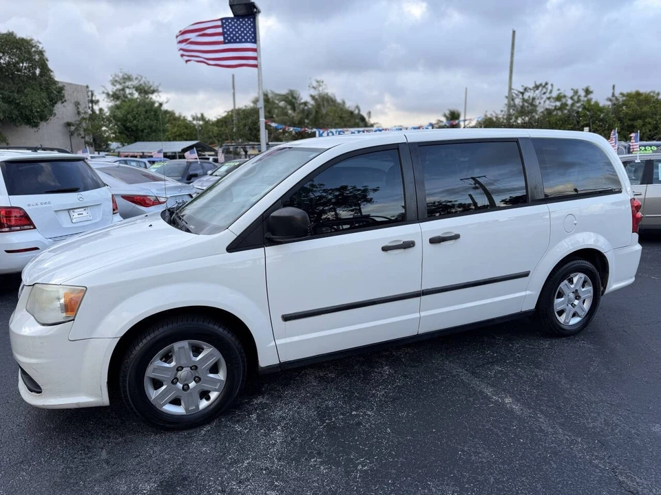2013 Dodge Caravan - Image 3 of 21