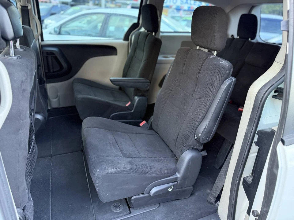 2013 Dodge Caravan - Image 11 of 21