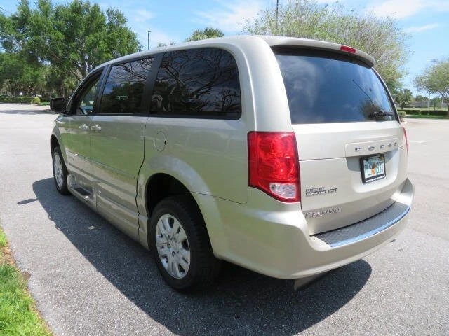 2013 Dodge Caravan - Image 12 of 21