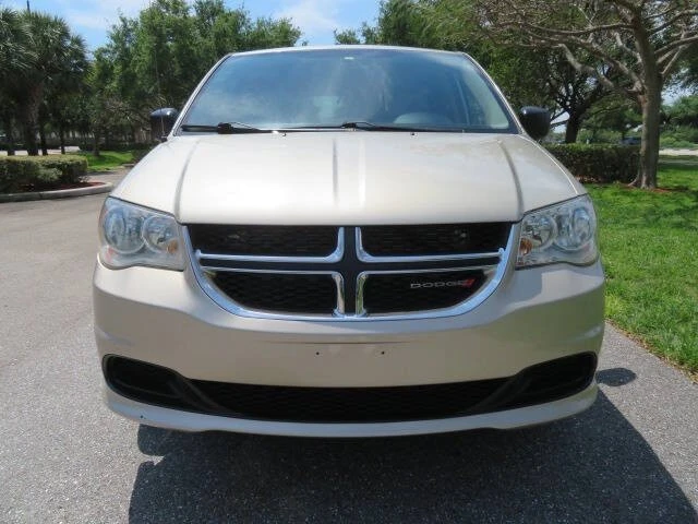2013 Dodge Caravan - Image 8 of 21