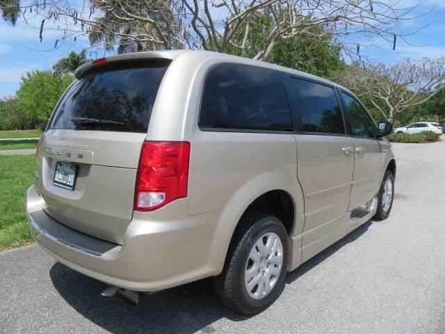 2013 Dodge Caravan - Image 14 of 21