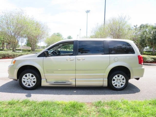 2013 Dodge Caravan - Image 11 of 21