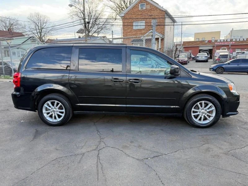 2013 Dodge Caravan - Image 7 of 12