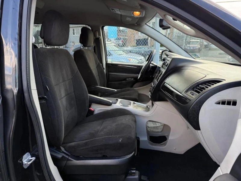 2013 Dodge Caravan - Image 11 of 12