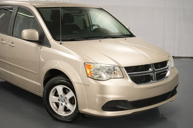 2013 Dodge Caravan - Image 10 of 21