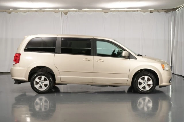 2013 Dodge Caravan - Image 14 of 21