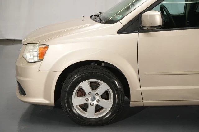 2013 Dodge Caravan - Image 4 of 21