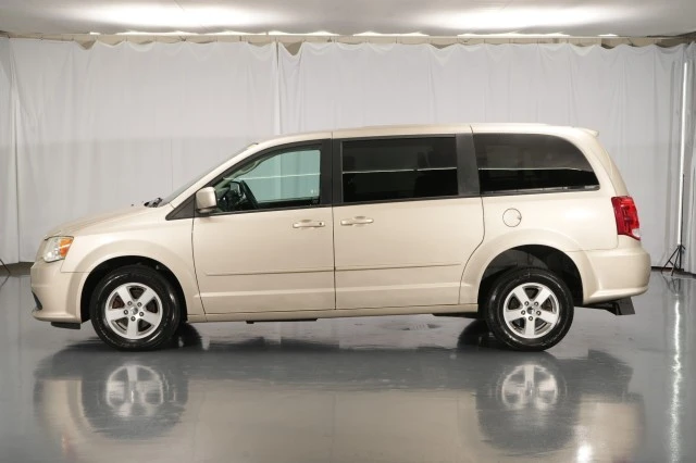 2013 Dodge Caravan - Image 3 of 21
