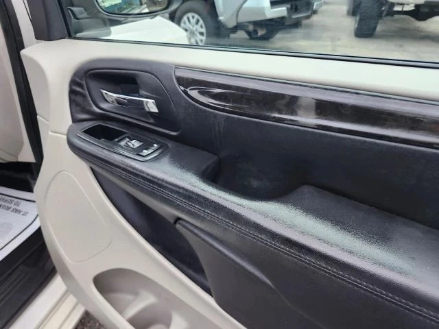 2013 Dodge Caravan - Image 17 of 21