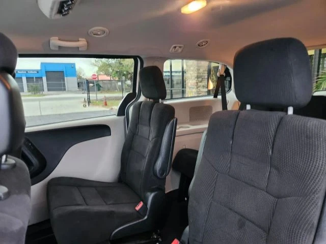 2013 Dodge Caravan - Image 10 of 21