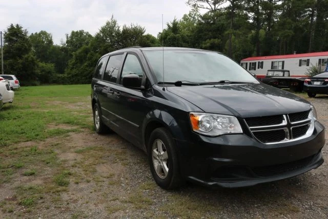 2013 Dodge Caravan - Image 2 of 12