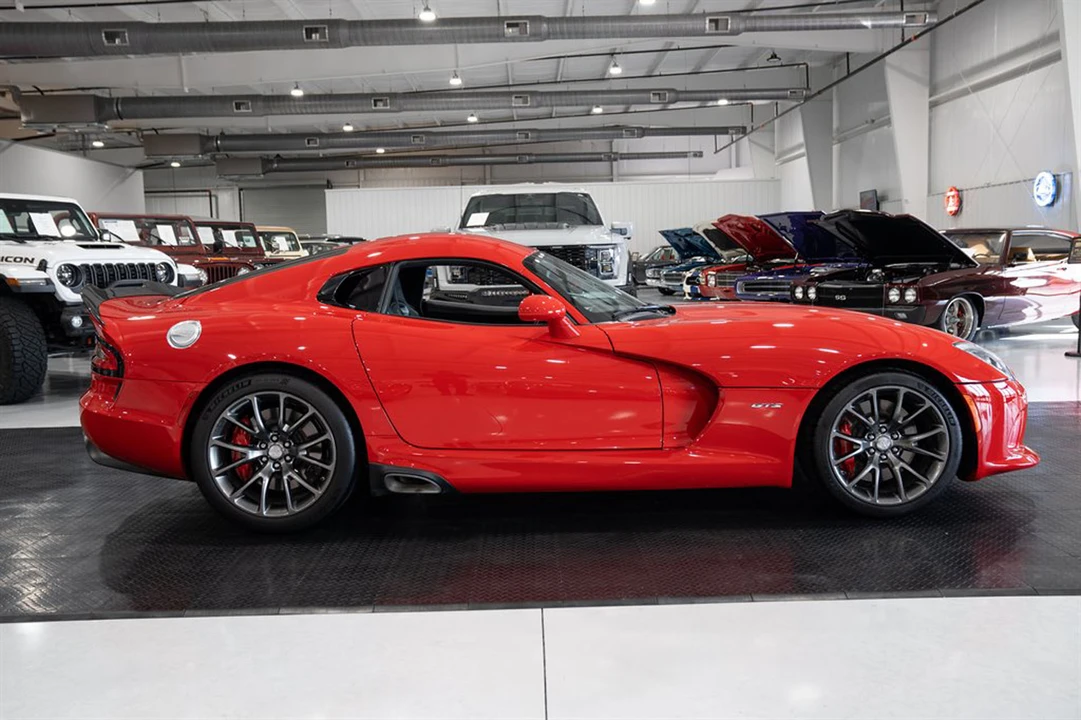 2013 Dodge Viper 5th Gen - Image 5 of 31