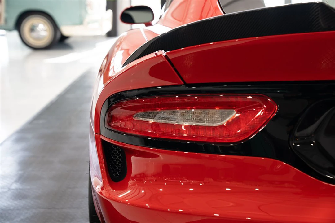2013 Dodge Viper 5th Gen - Image 19 of 31