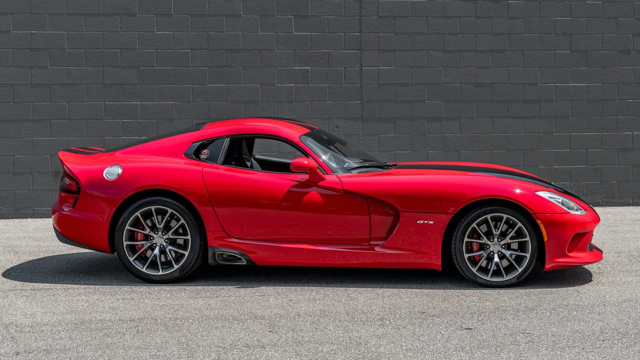 2013 Dodge Viper 5th Gen - Image 5 of 31