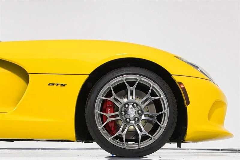 2013 Dodge Viper 5th Gen - Image 15 of 31