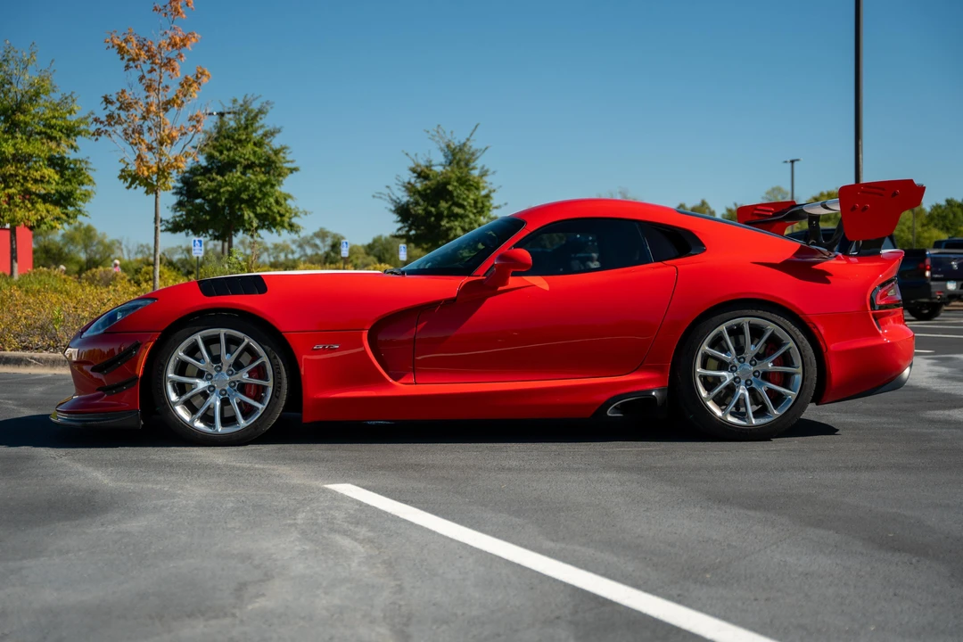 2013 Dodge Viper 5th Gen - Image 3 of 31