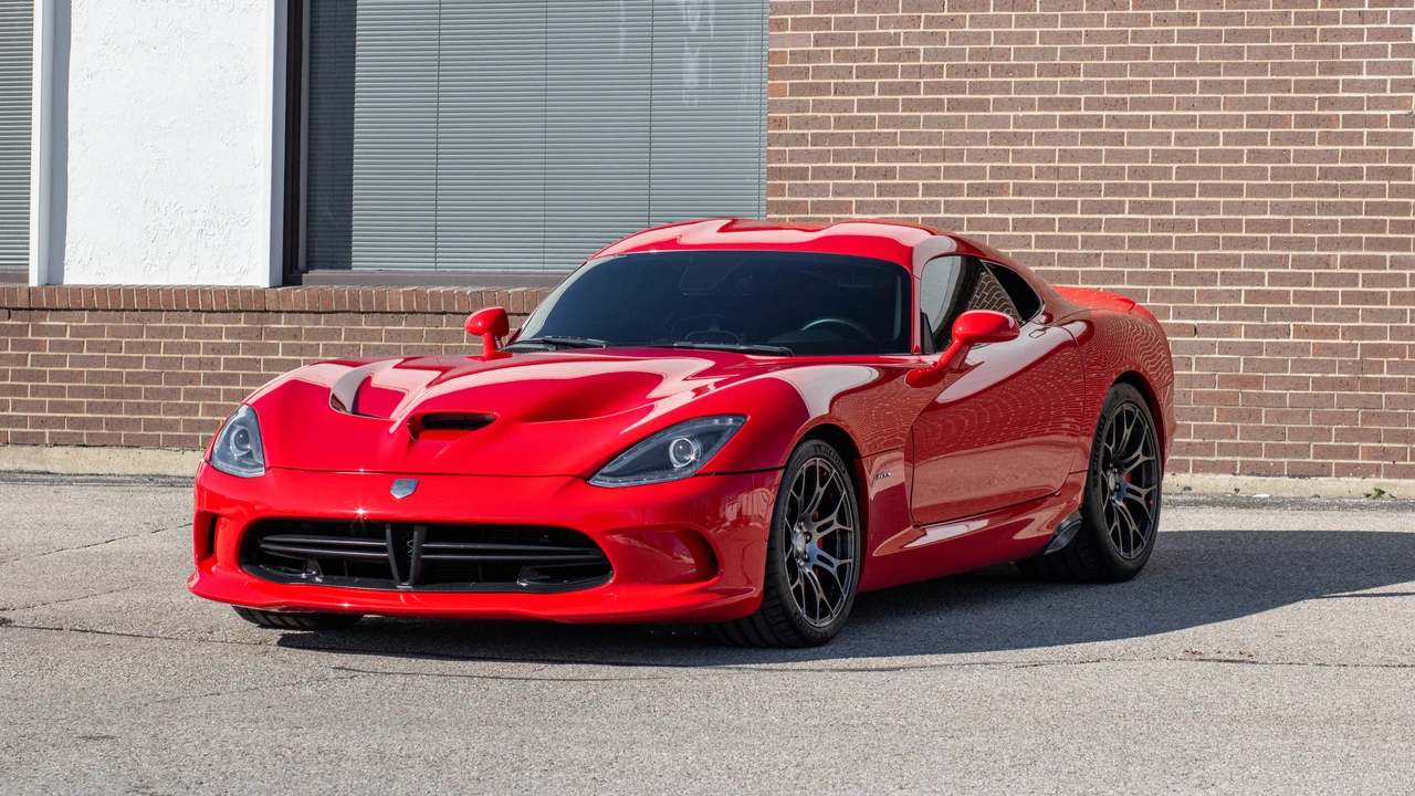 2013 Dodge Viper 5th Gen - Image 2 of 31