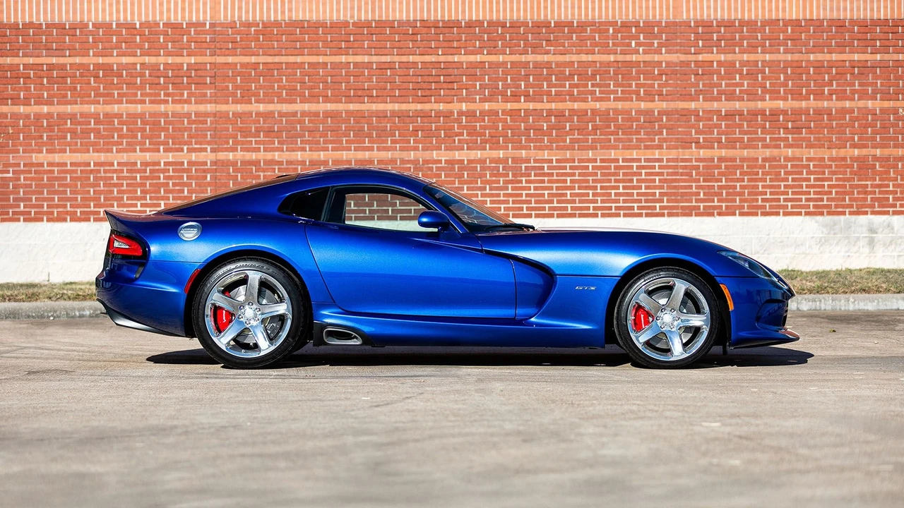 2013 Dodge Viper 5th Gen - Image 4 of 31
