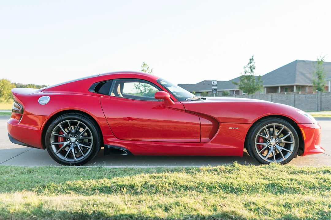 2013 Dodge Viper 5th Gen - Image 3 of 31