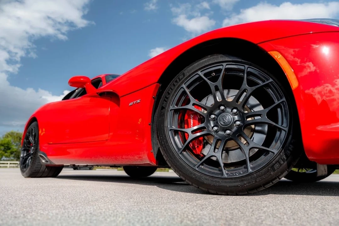 2013 Dodge Viper 5th Gen - Image 14 of 21