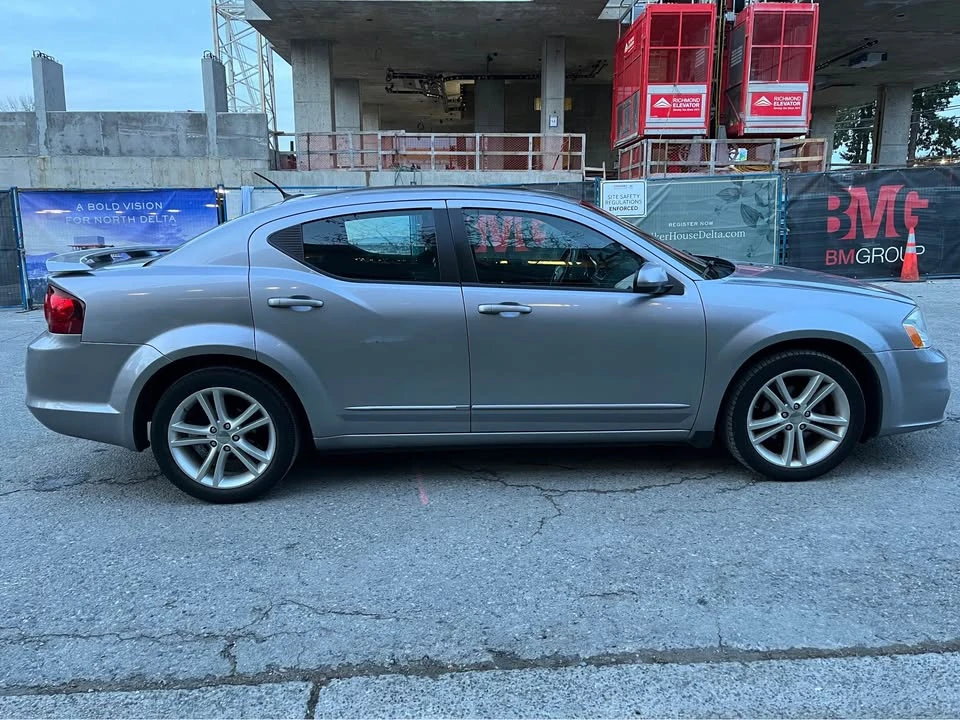 2013 Dodge Avenger Sedan - Image 7 of 17
