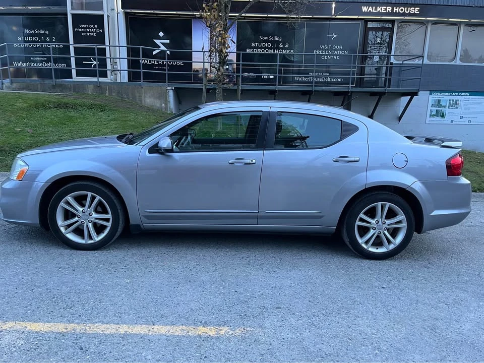 2013 Dodge Avenger Sedan - Image 2 of 17