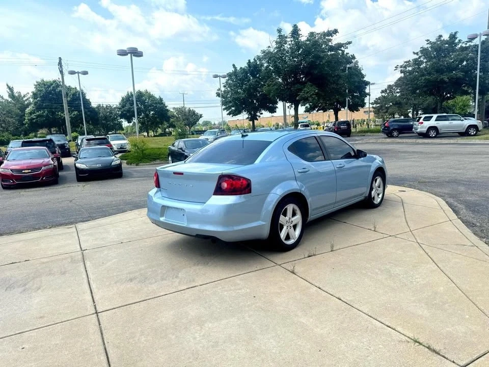 2013 Dodge Avenger Sedan - Image 5 of 15