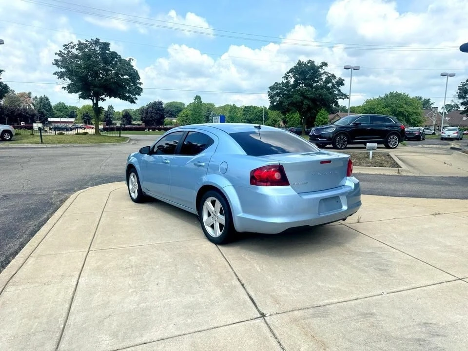 2013 Dodge Avenger Sedan - Image 7 of 15