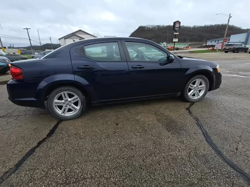2013 Dodge Avenger Sedan - Image 4 of 12