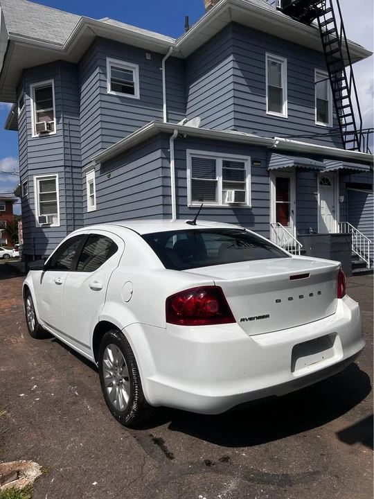 2013 Dodge Avenger Sedan - Image 7 of 12