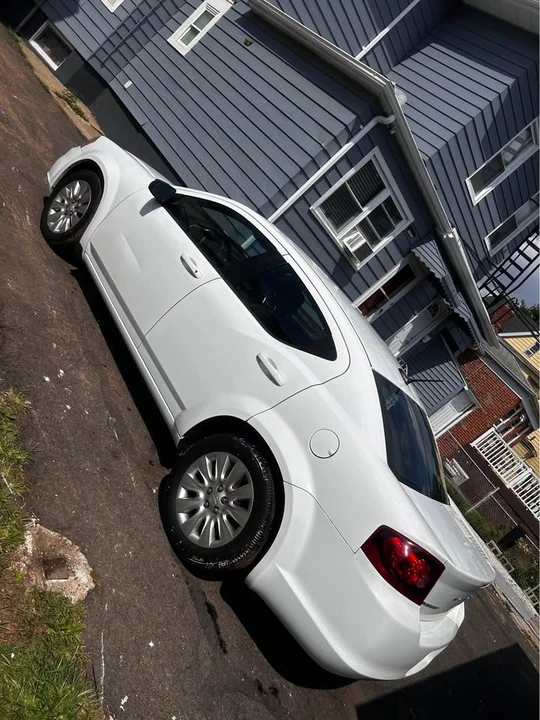 2013 Dodge Avenger Sedan - Image 3 of 12