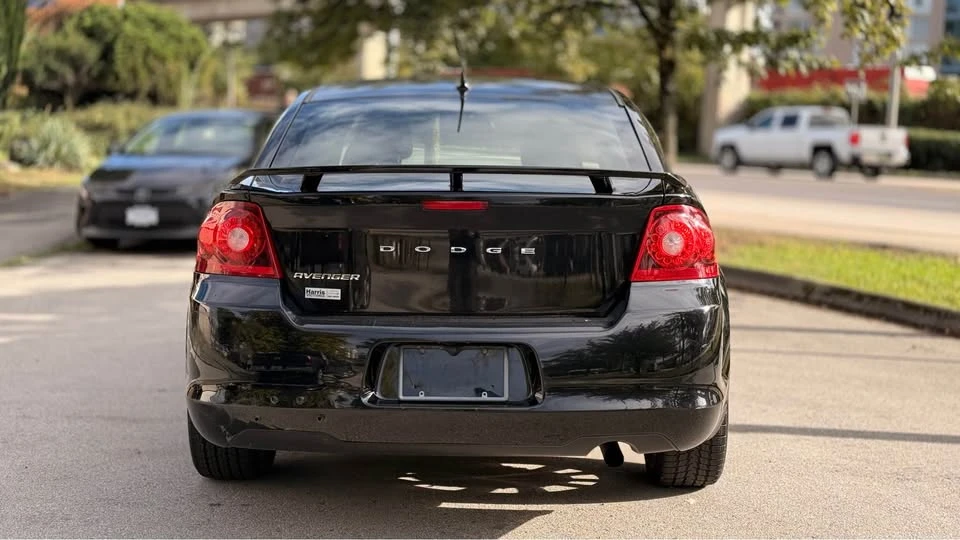 2013 Dodge Avenger Sedan - Image 5 of 14