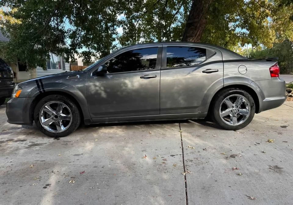 2013 Dodge Avenger Sedan - Image 5 of 11