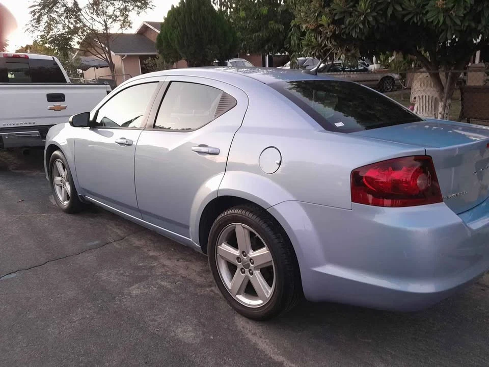 2013 Dodge Avenger Sedan - Image 6 of 8