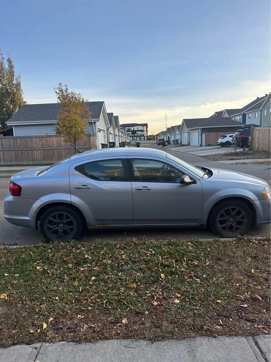 2013 Dodge Avenger Sedan - Image 4 of 8