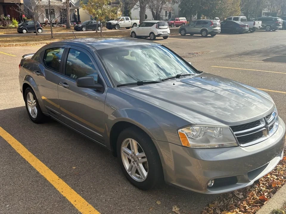 2013 Dodge Avenger Sedan - Image 4 of 14